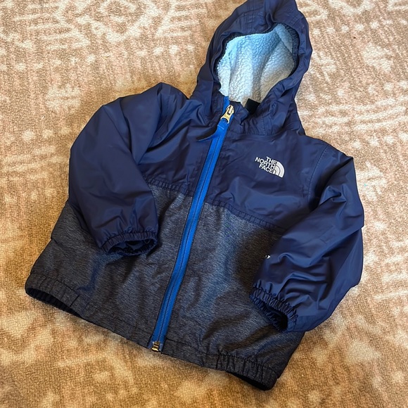 The north face windbreaker fleece jacket 12-18m